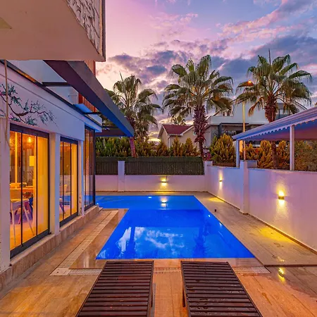 Casa Rosa Luxury W Heated Pool Villa *