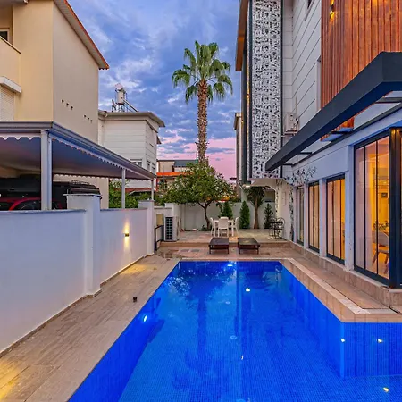 Casa Rosa Luxury W Heated Pool Villa